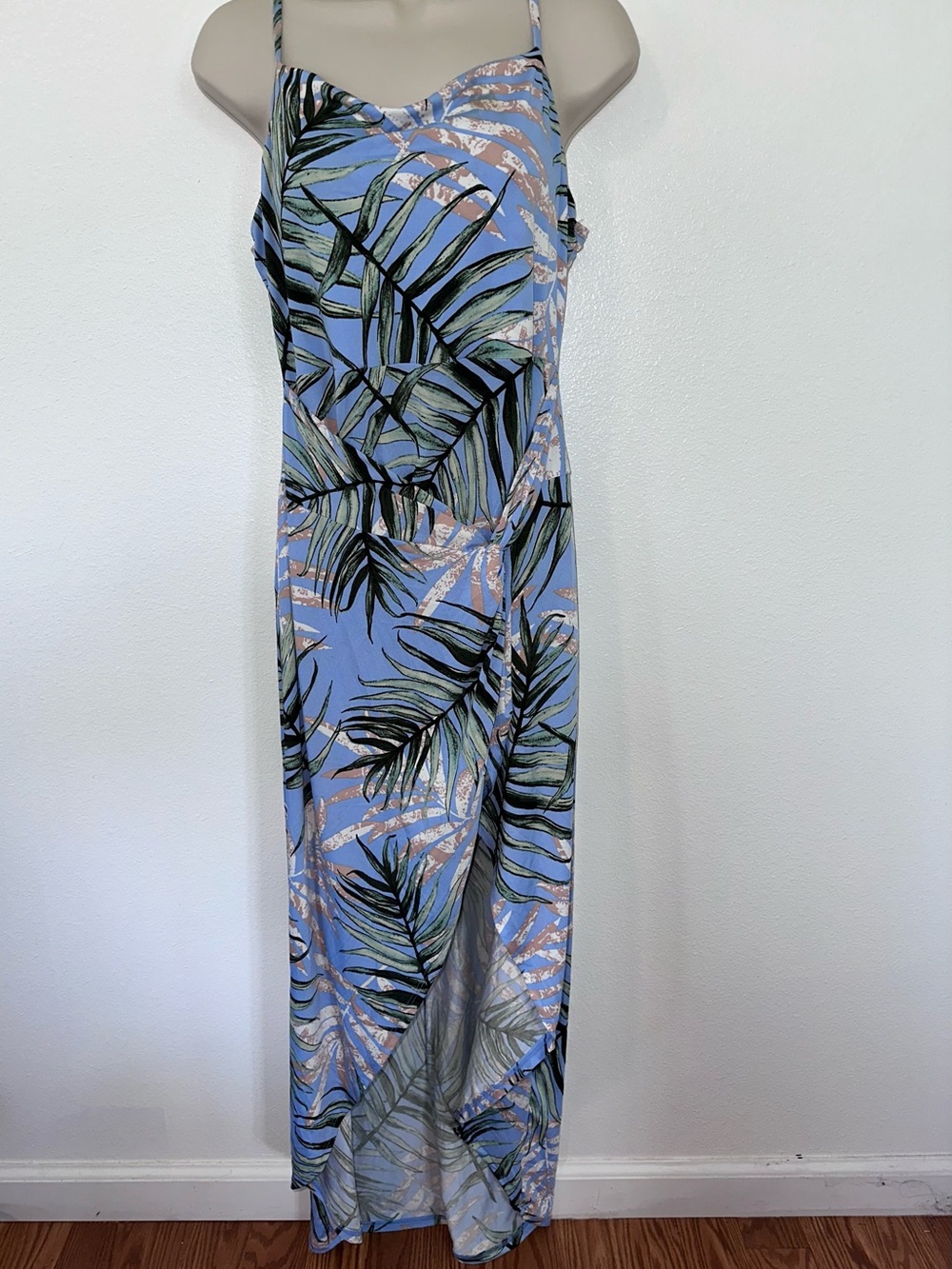 Haute Monde Light Blue Tropical Leaf Print Maxi Dress